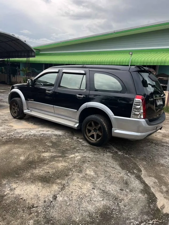 2006 Isuzu MU-7 3