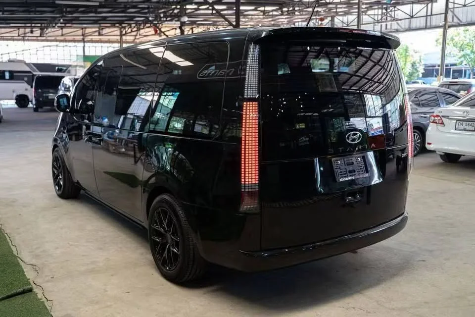 2022 Hyundai Staria US4 3