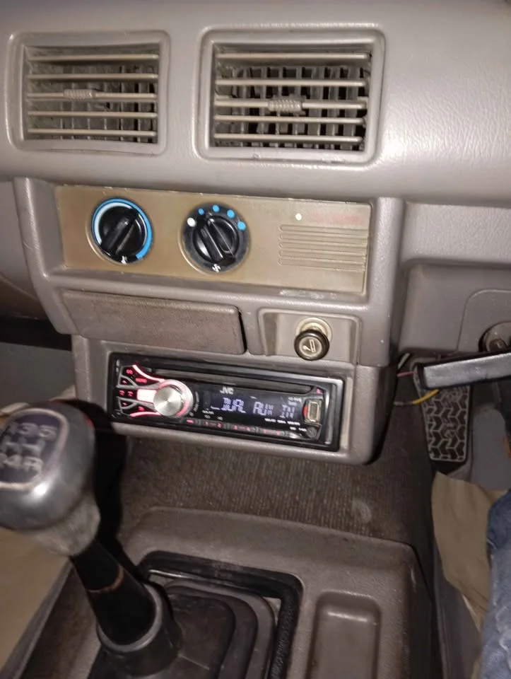 1996 Isuzu TFR III 3