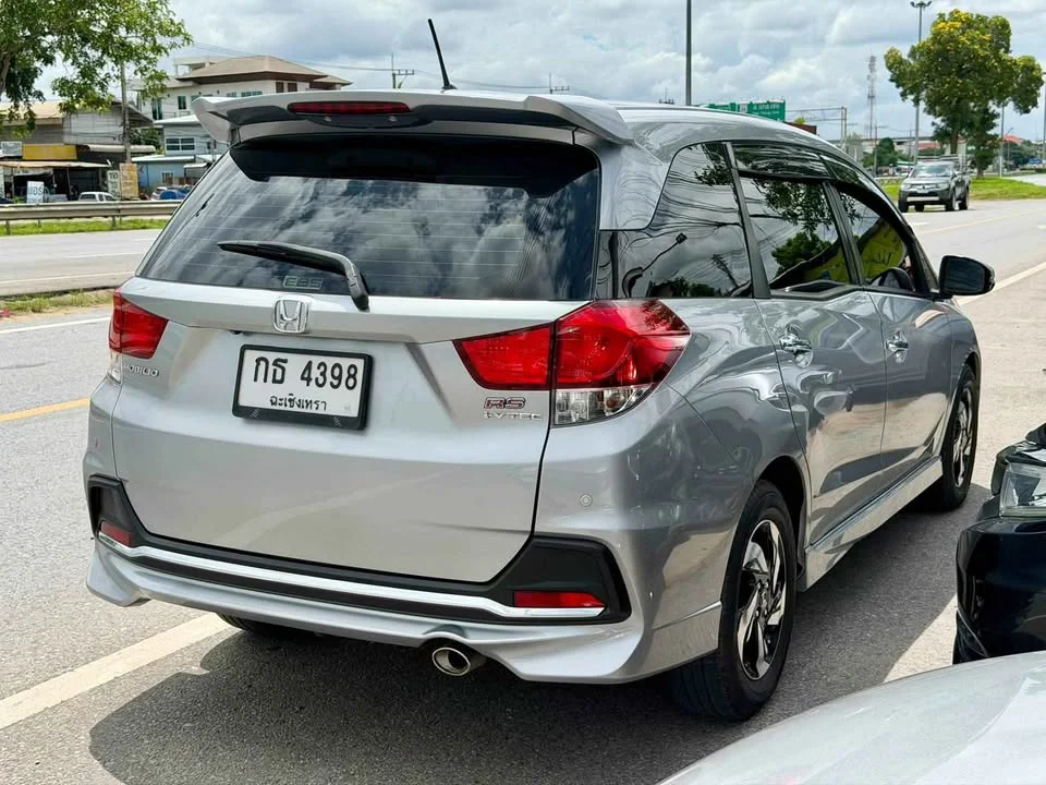 2016 Honda Mobilio II 2