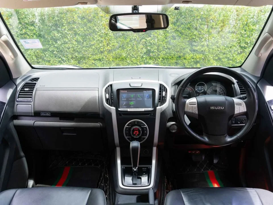 2020 Isuzu MU-X I 3
