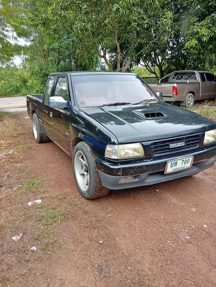 1994 Isuzu TFR III 2