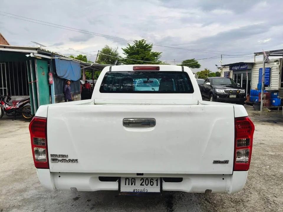 2013 Isuzu D-Max II (RT) 3
