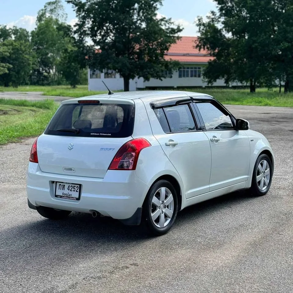 2010 Suzuki Swift I 3