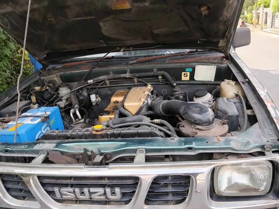 1995 Isuzu TFR III 3