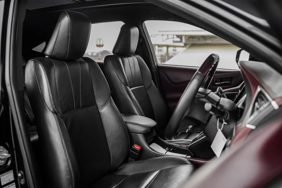 2015 Toyota Harrier III 2