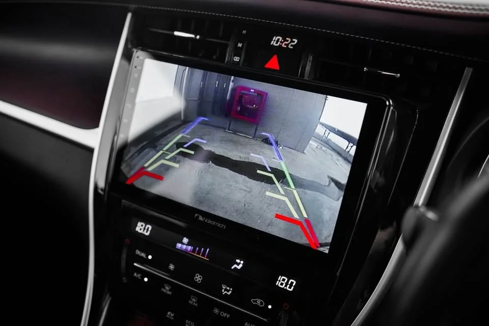 2015 Toyota Harrier III 3