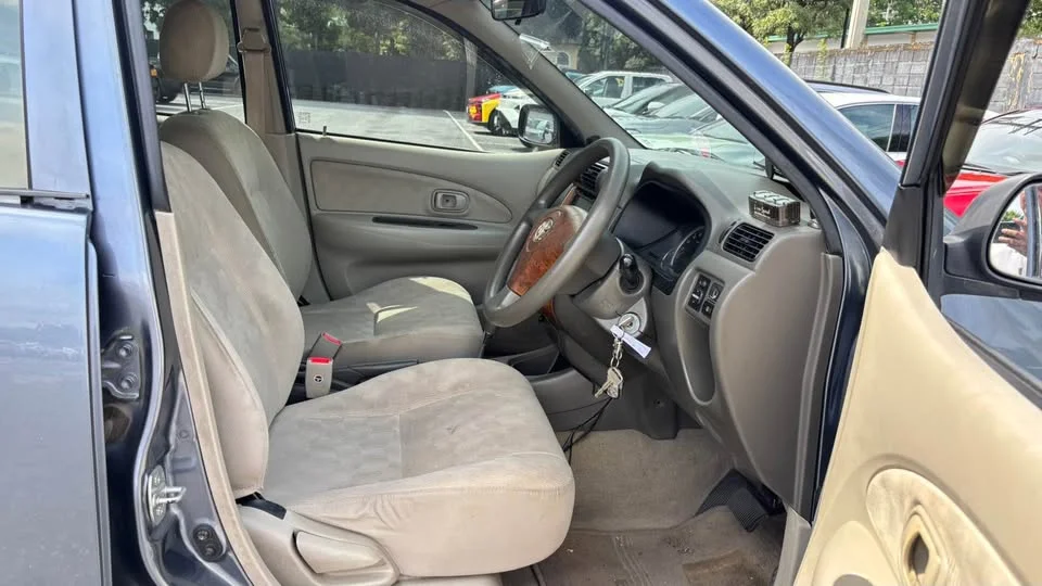 2010 Toyota Avanza I 2