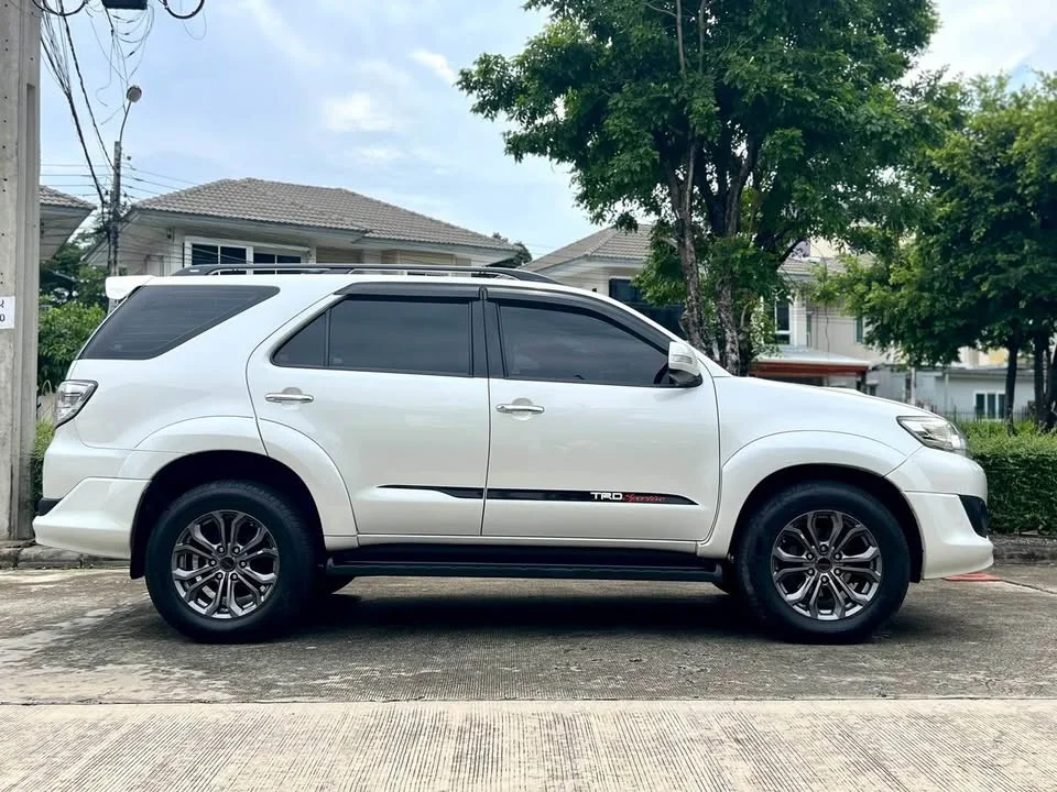 2012 Toyota Fortuner I 2