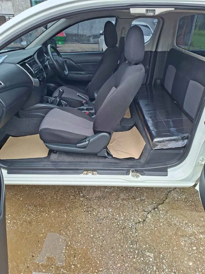 2022 Mitsubishi Triton V 2