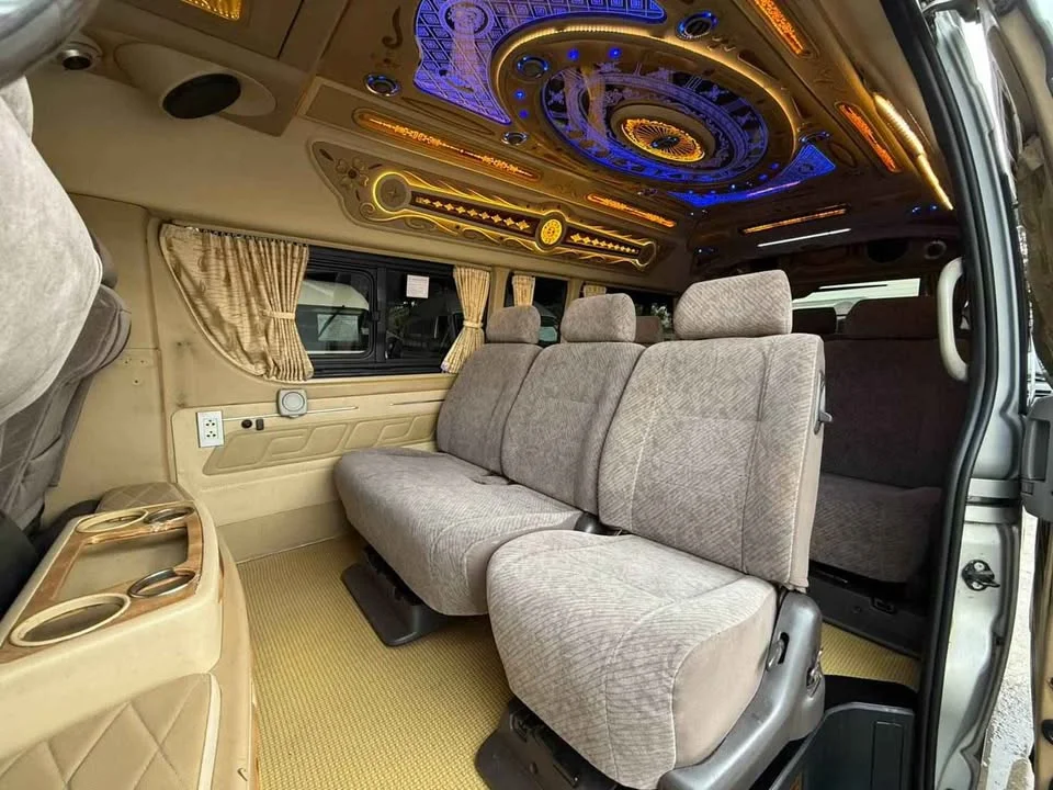 2009 Toyota Commuter V (H200) 2