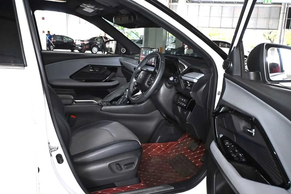 2020 Toyota Yaris Cross AC200 2