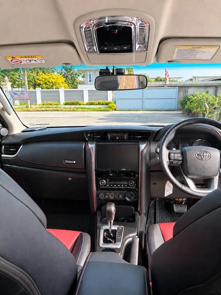 2020 Toyota Fortuner II 2