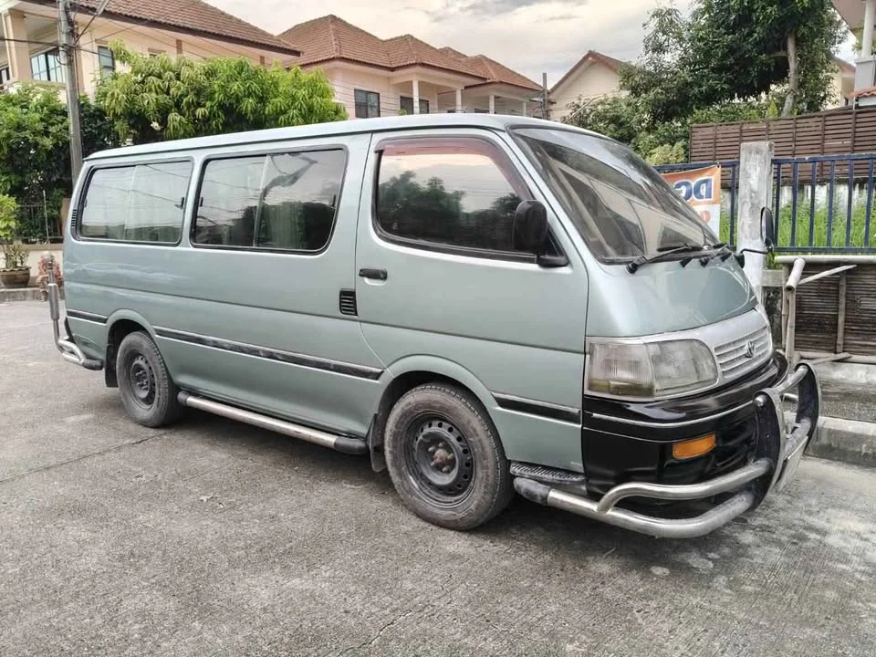 1995 Toyota Commuter IV (H100) 2