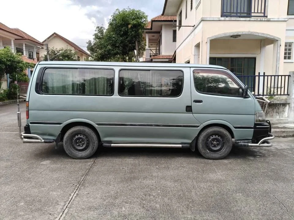 1995 Toyota Commuter IV (H100) 3