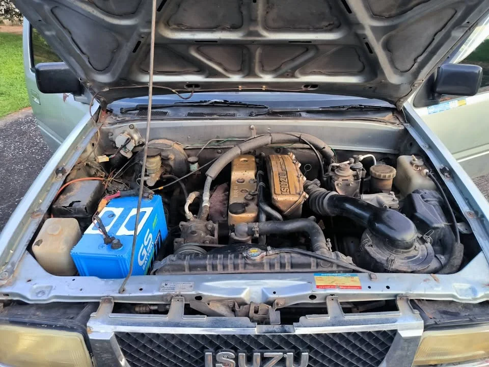 1993 Isuzu TFR III 3