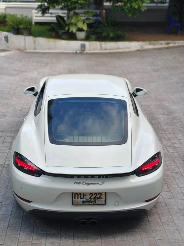 2017 Porsche 718 Boxster and Cayman IV 2