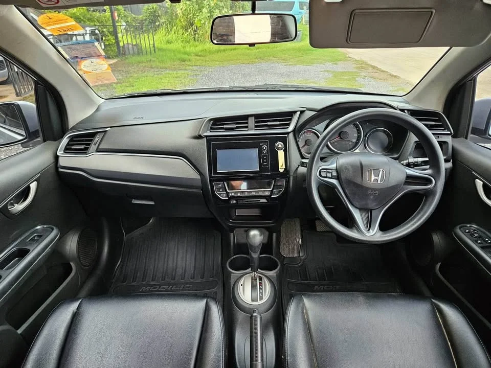 2017 Honda Mobilio II 2