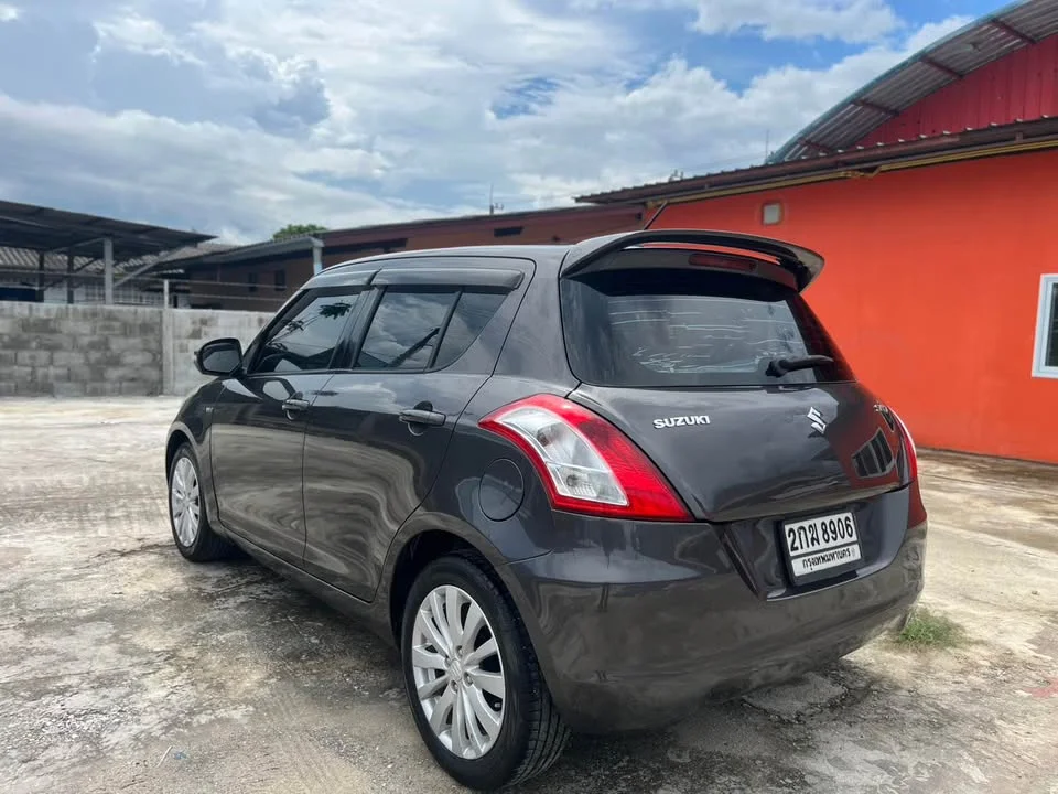 2013 Suzuki Swift II 2