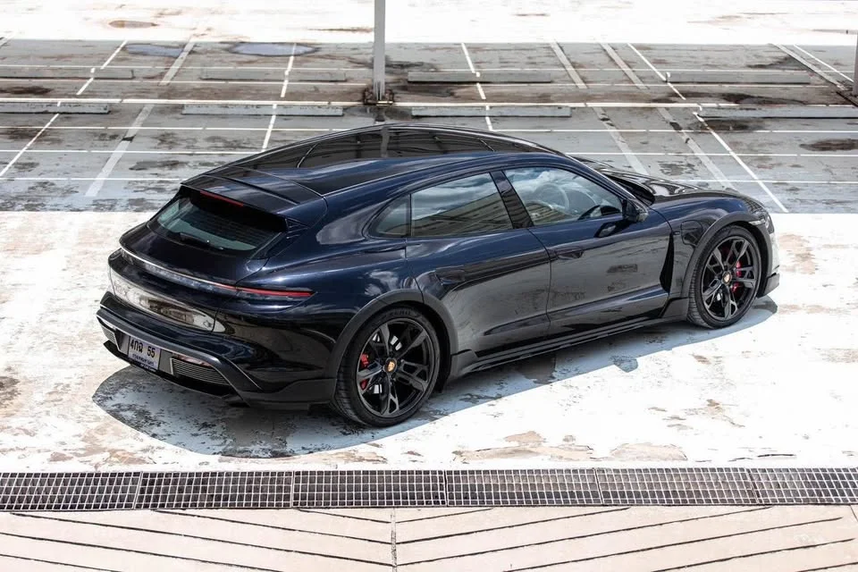 2023 Porsche Taycan 9J1 2
