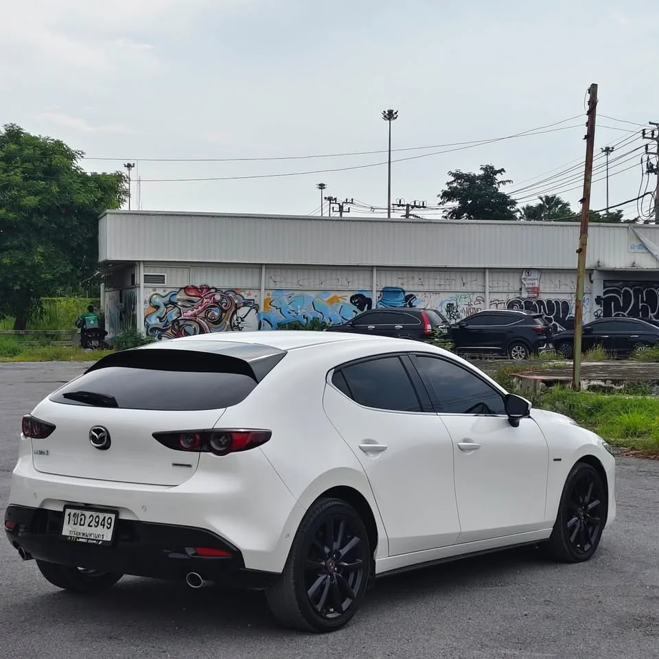 2021 Mazda 3 IV 2
