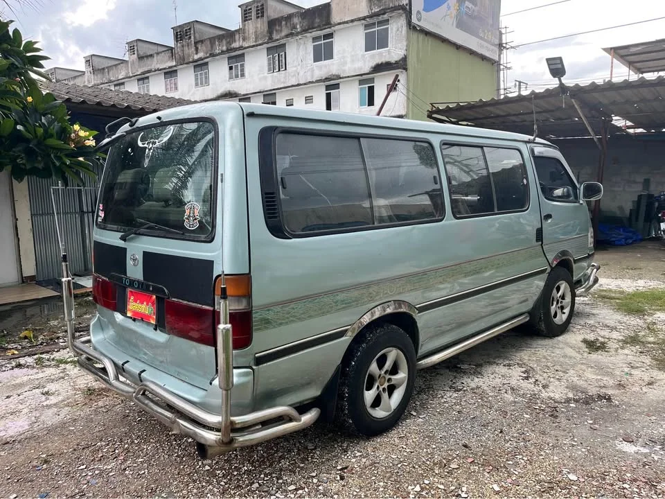 1998 Toyota Commuter IV (H100) 3