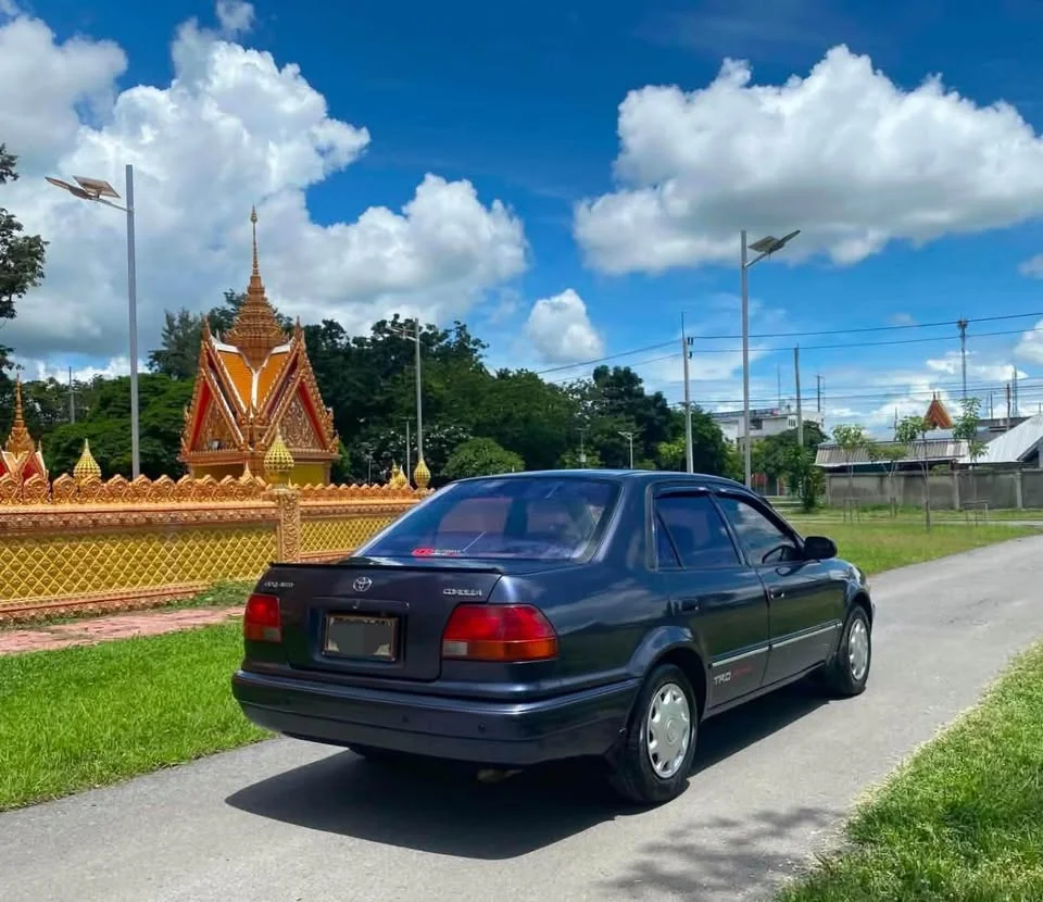 Toyota Corolla Altis VIII (E110) 3