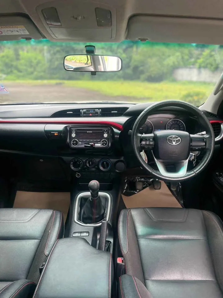 2017 Toyota Hilux VIII 3