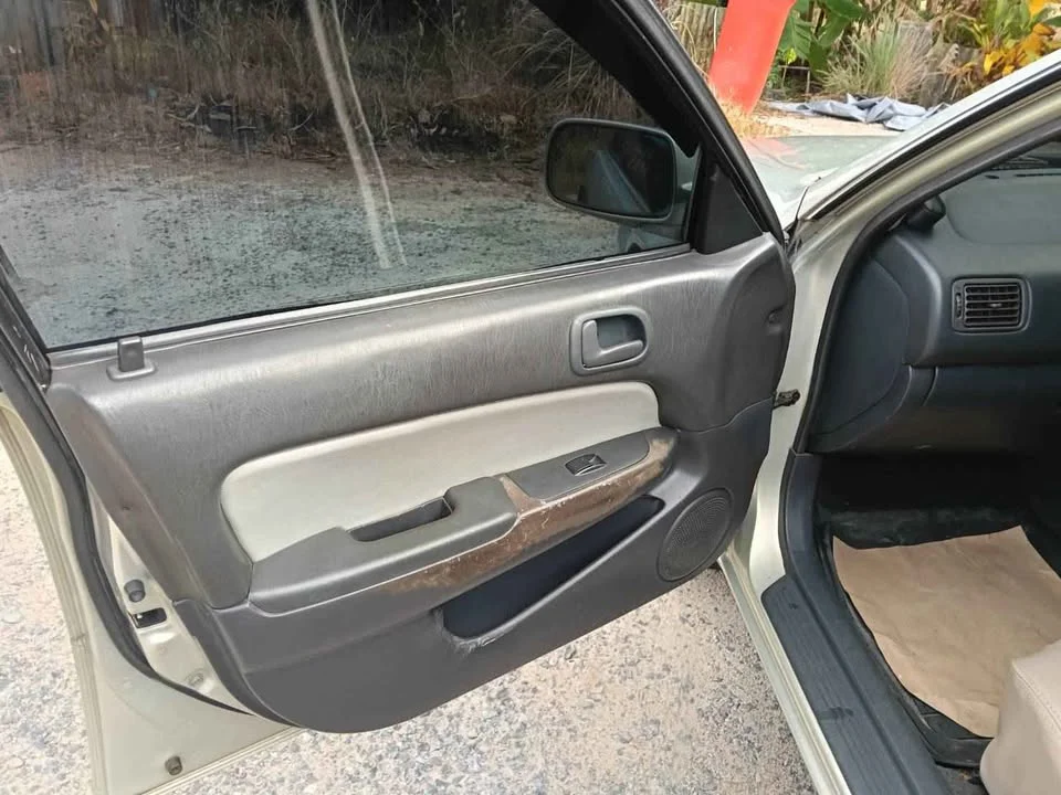 2000 Toyota Corolla Altis VIII (E110) 3