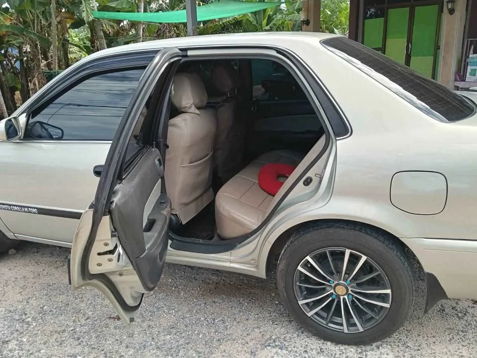2000 Toyota Corolla Altis VIII (E110) 2