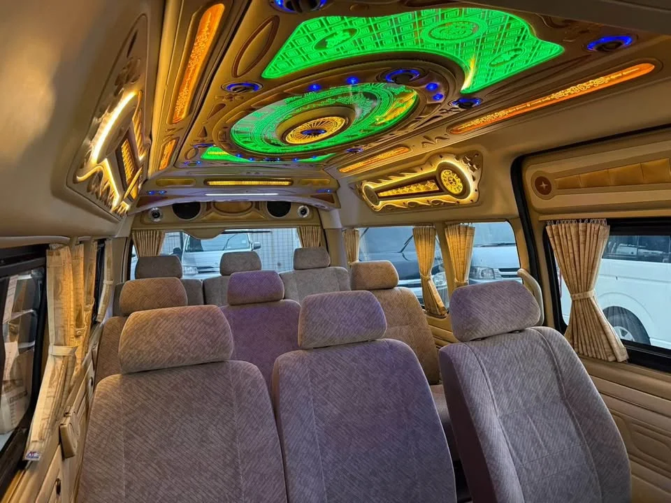 2009 Toyota Commuter V (H200) 2