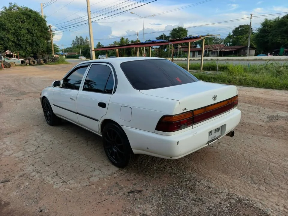Toyota Corolla Altis VII (E100) 3