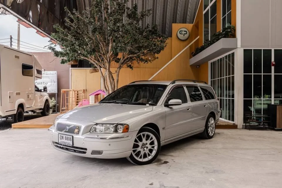 2005 Volvo V70 II 2