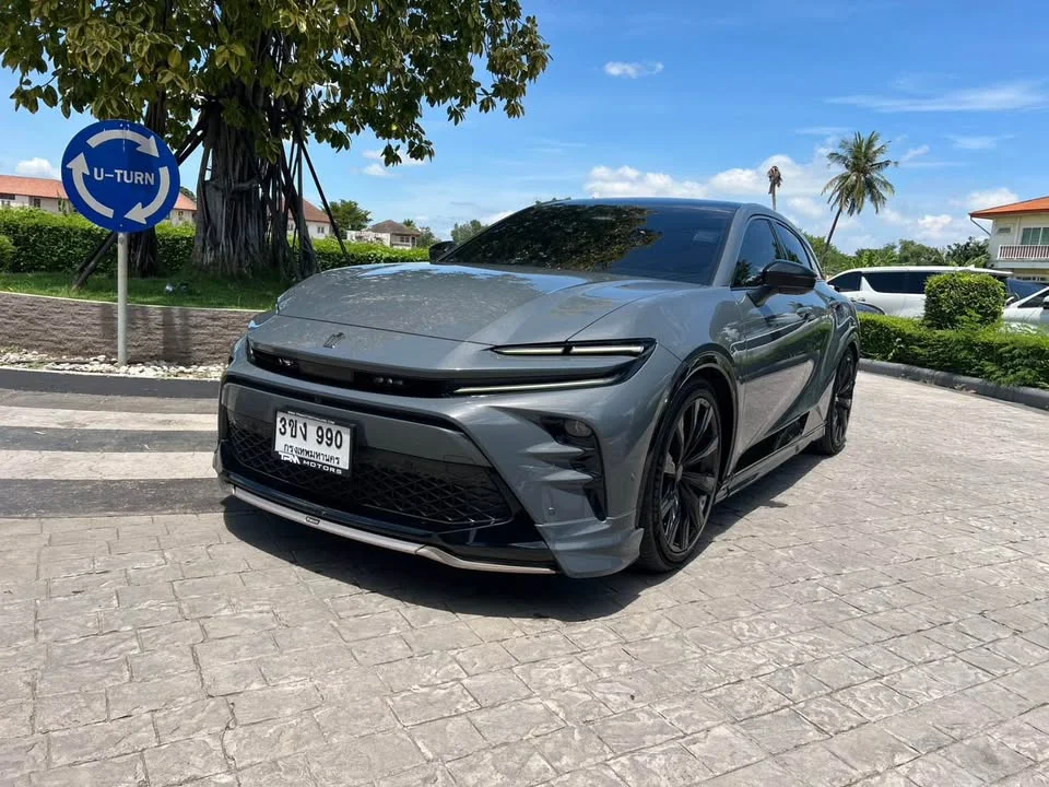 2025 Toyota Crown XVI (S235) 3
