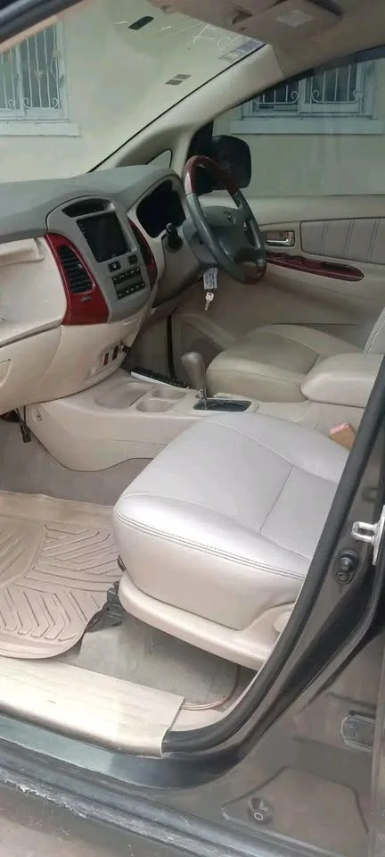 2006 Toyota Innova I 2