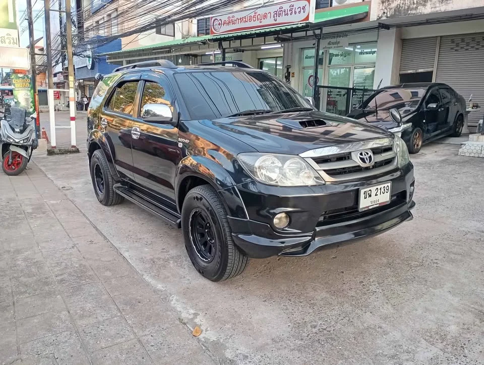 2008 Toyota Fortuner I 3
