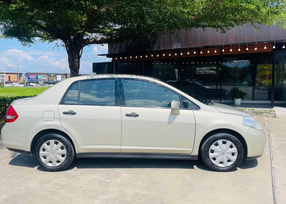 2011 Nissan Tiida I (C11) 3