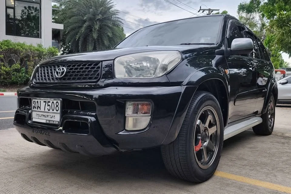 2003 Toyota RAV4 II 3