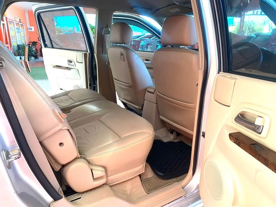 2007 Isuzu MU-7 2