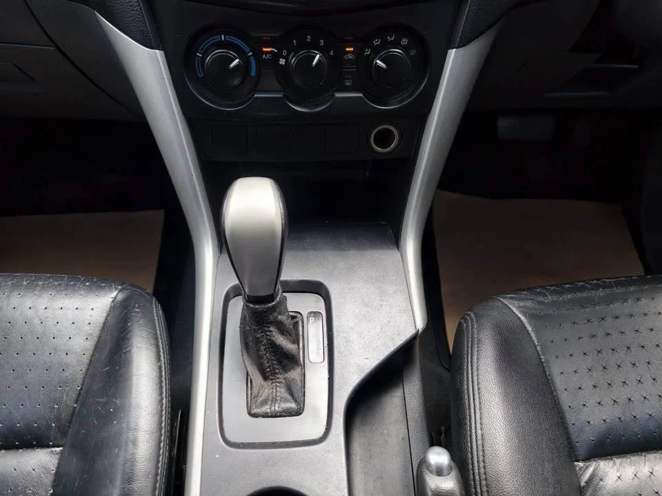 2012 Mazda BT-Series II 2