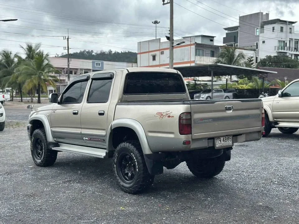 2003 Toyota Hilux Tiger VI 3