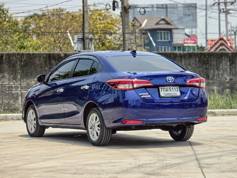 2018 Toyota Yaris ATIV III 2