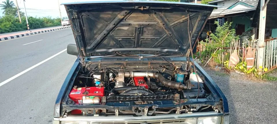 1996 Nissan Big M D21 3