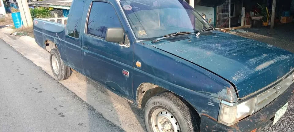 1996 Nissan Big M D21 2
