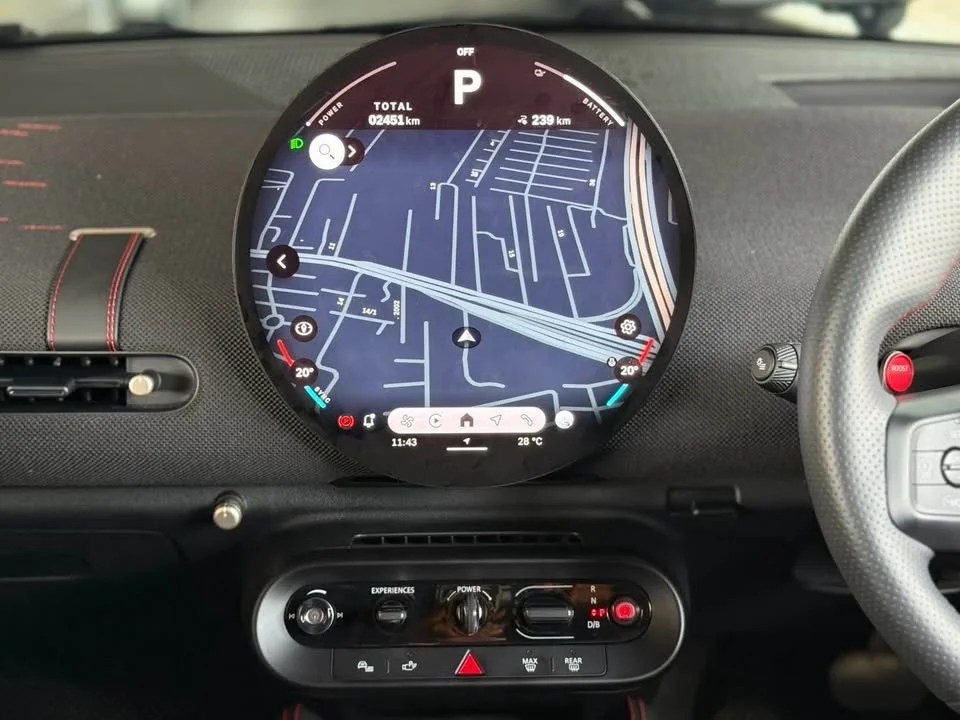 2025 Mini Hatch  III 2