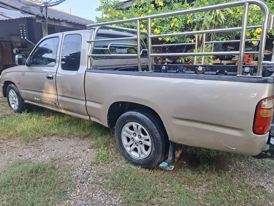 2003 Toyota Hilux Tiger VI 2