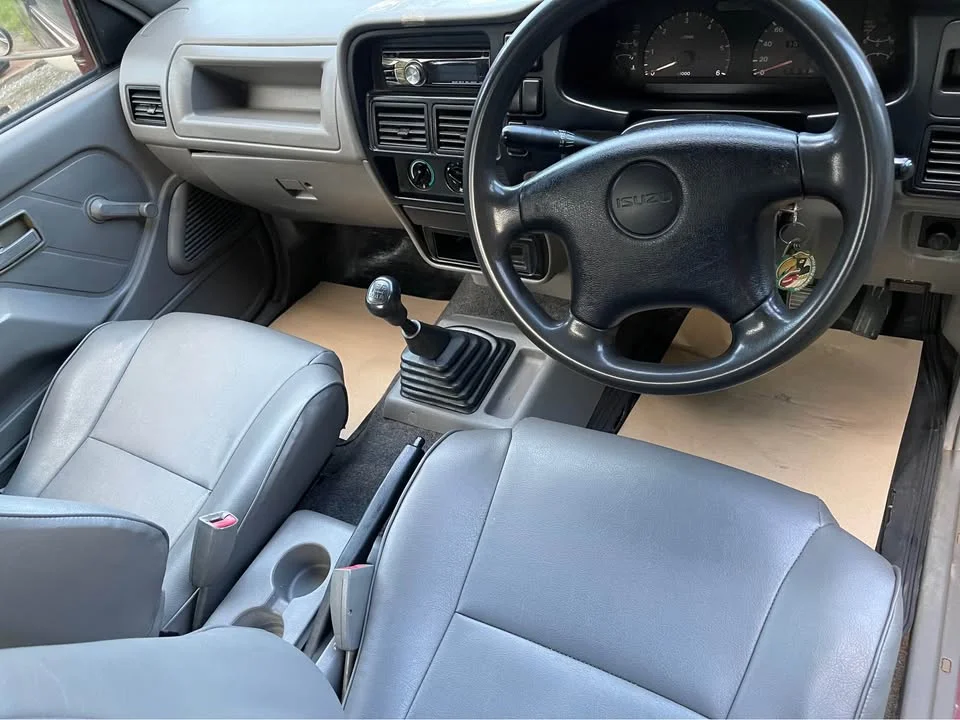 2001 Isuzu Faster Dragon Eyes III 2