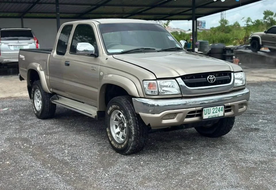 2003 Toyota Hilux Tiger VI 2