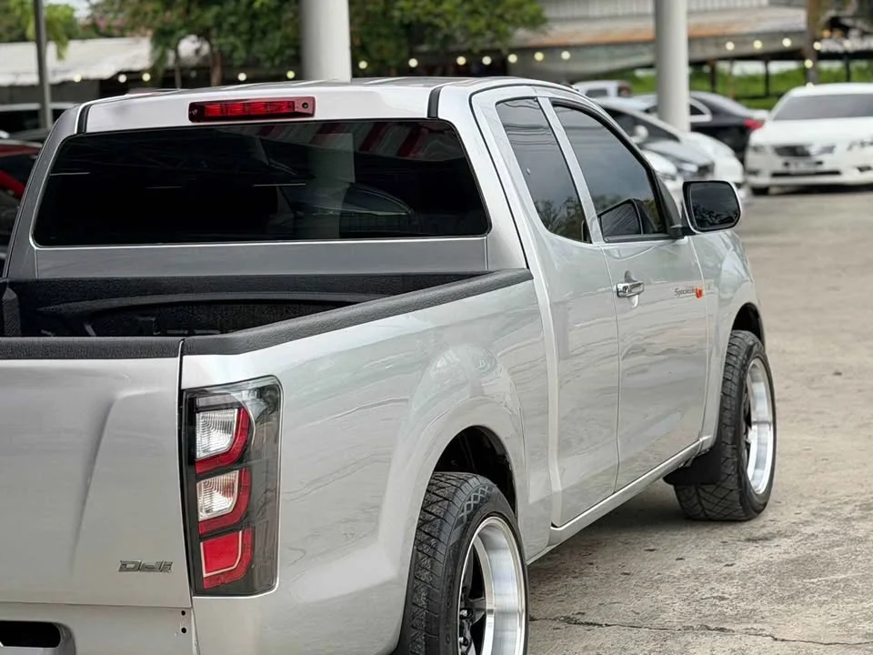 2013 Isuzu D-Max II (RT) 2