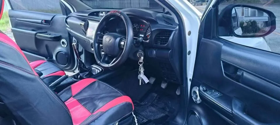 2021 Toyota Hilux VIII 2